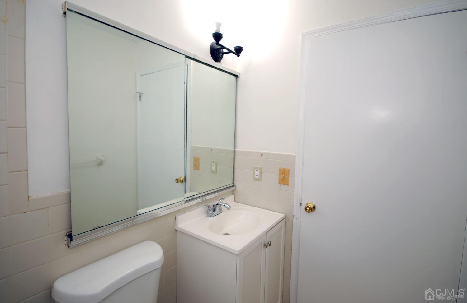1 Wellington Court Sayreville NJ 08872