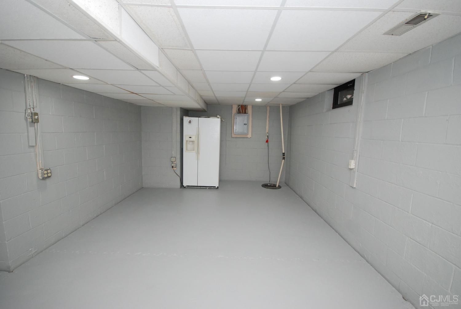 1 Wellington Court Sayreville NJ 08872