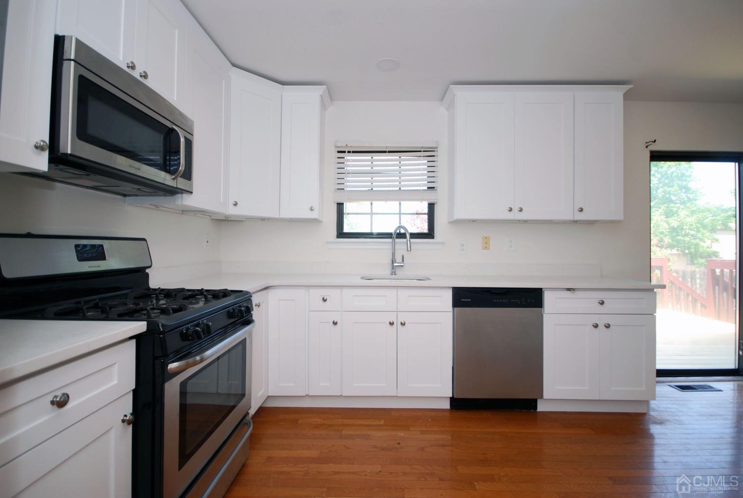1 Wellington Court Sayreville NJ 08872