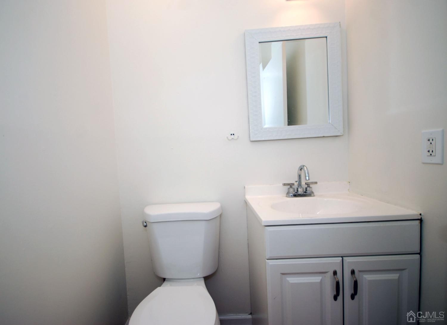 1 Wellington Court Sayreville NJ 08872