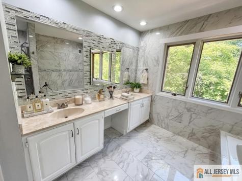 126 Mary Alice Court Union Twp NJ 07083