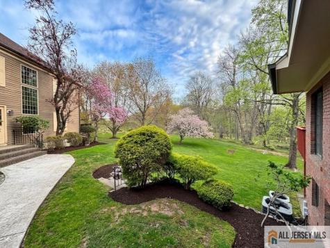 126 Mary Alice Court Union Twp NJ 07083