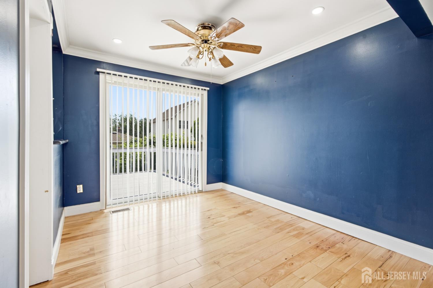 264 E George Place E Iselin NJ 08830