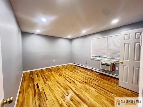 406 Cranbury Road East Brunswick NJ 08816