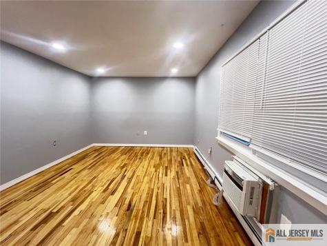 406 Cranbury Road East Brunswick NJ 08816
