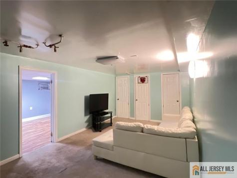 406 Cranbury Road East Brunswick NJ 08816