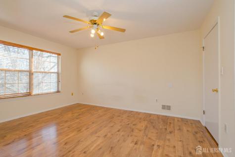 29 Amberly Court Franklin NJ 08823