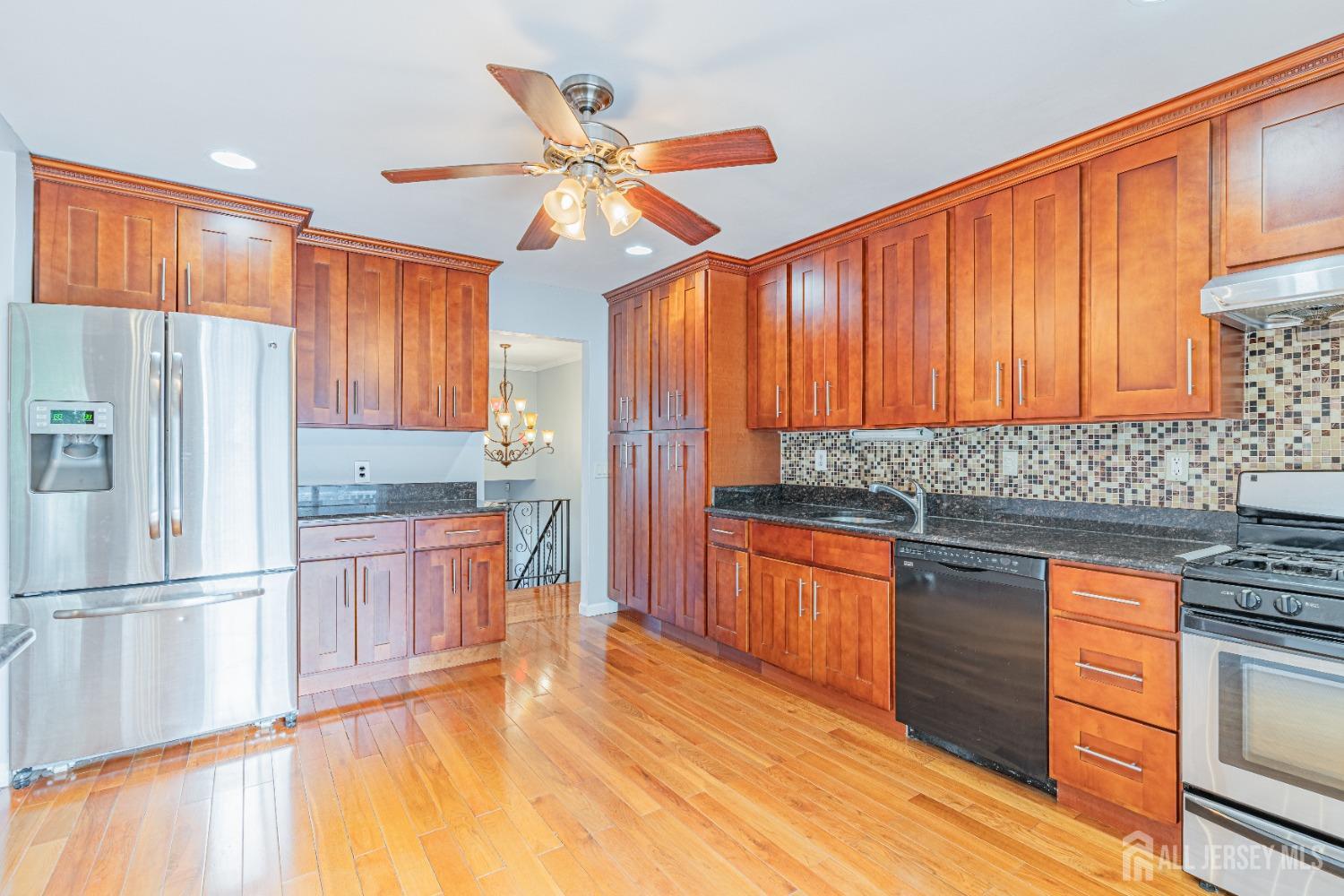 927 Wood Avenue Edison NJ 08820