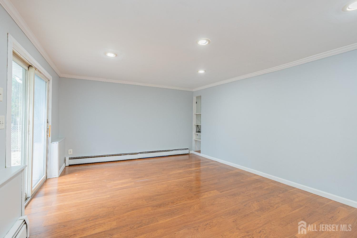 927 Wood Avenue Edison NJ 08820