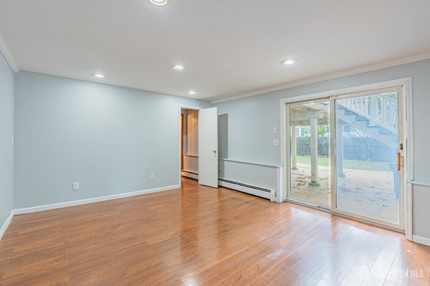927 Wood Avenue Edison NJ 08820