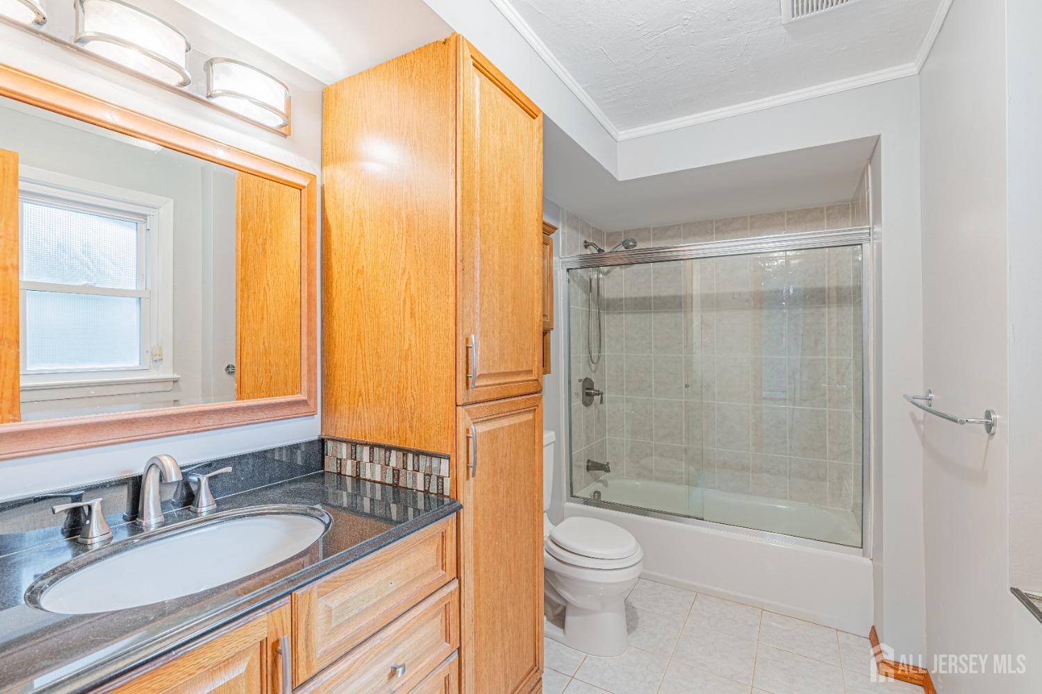 927 Wood Avenue Edison NJ 08820