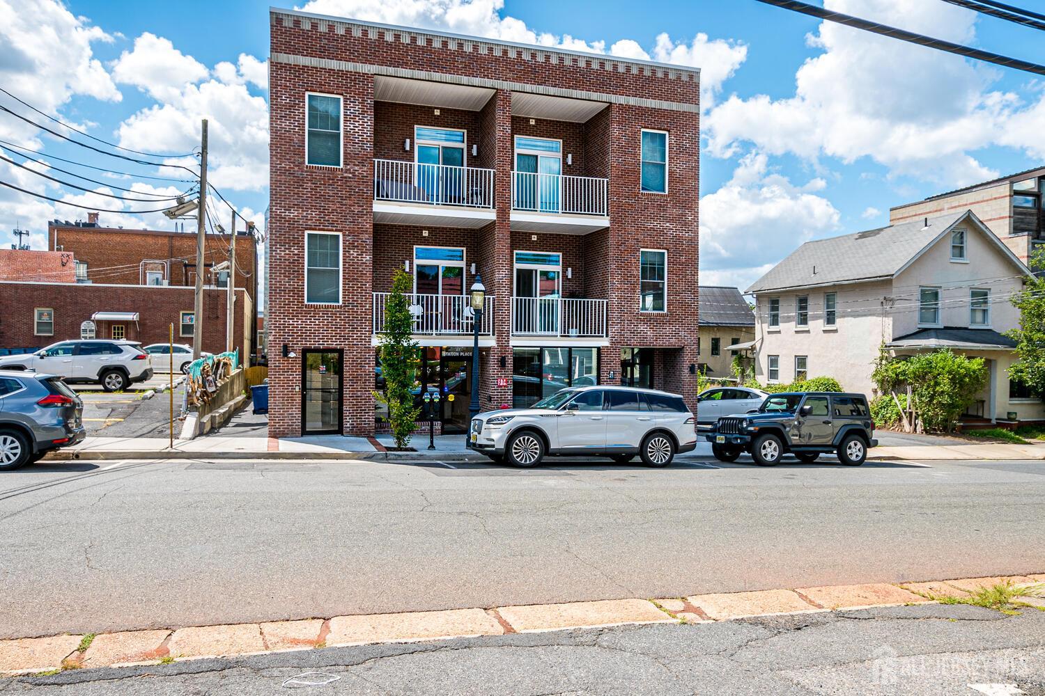 21 Station Place Metuchen NJ 08840