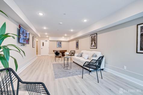 21 Station Place Metuchen NJ 08840