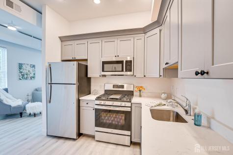 21 Station Place Metuchen NJ 08840