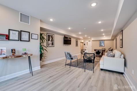 21 Station Place Metuchen NJ 08840