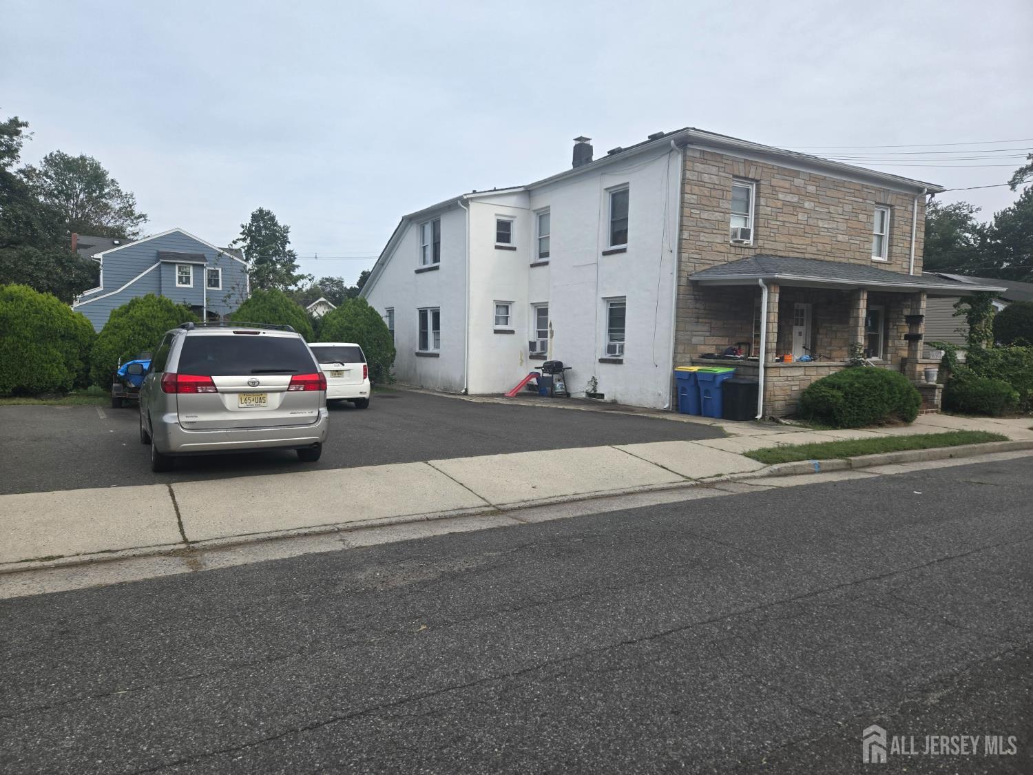 10 N 6th Avenue N Manville NJ 08835