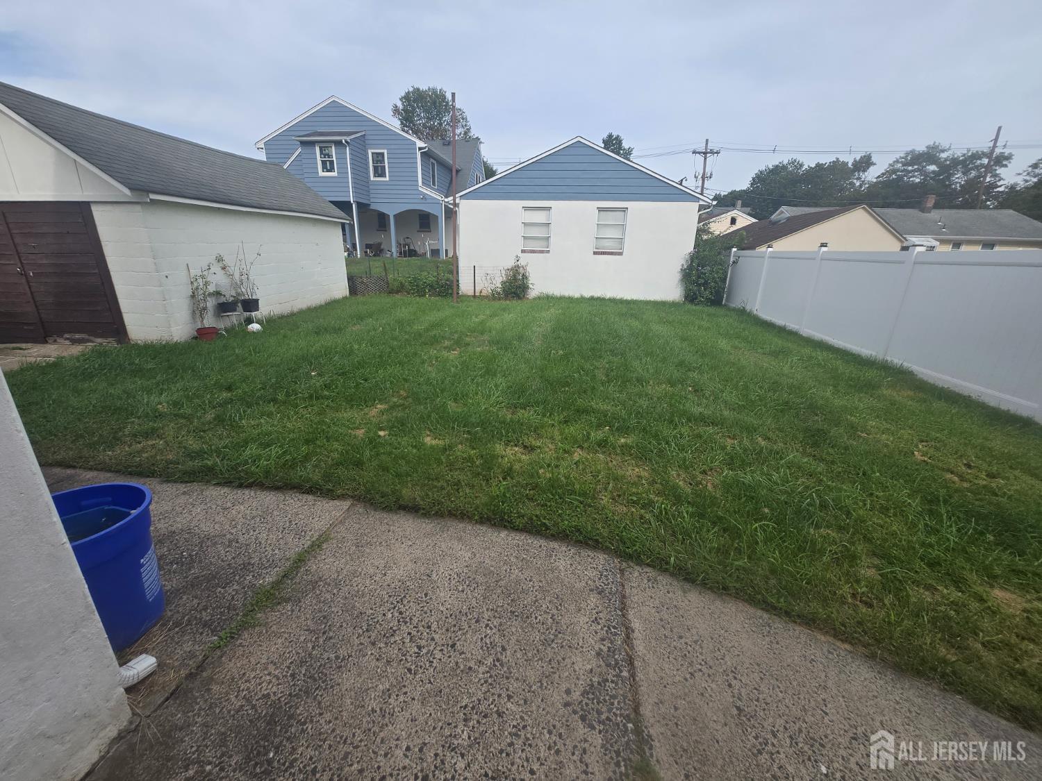 10 N 6th Avenue N Manville NJ 08835