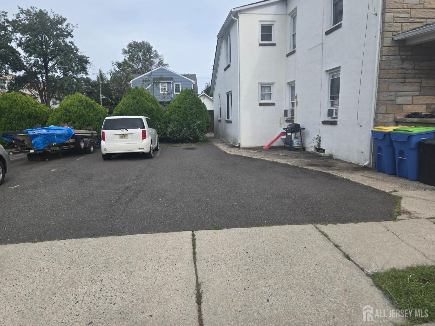 10 N 6th Avenue N Manville NJ 08835