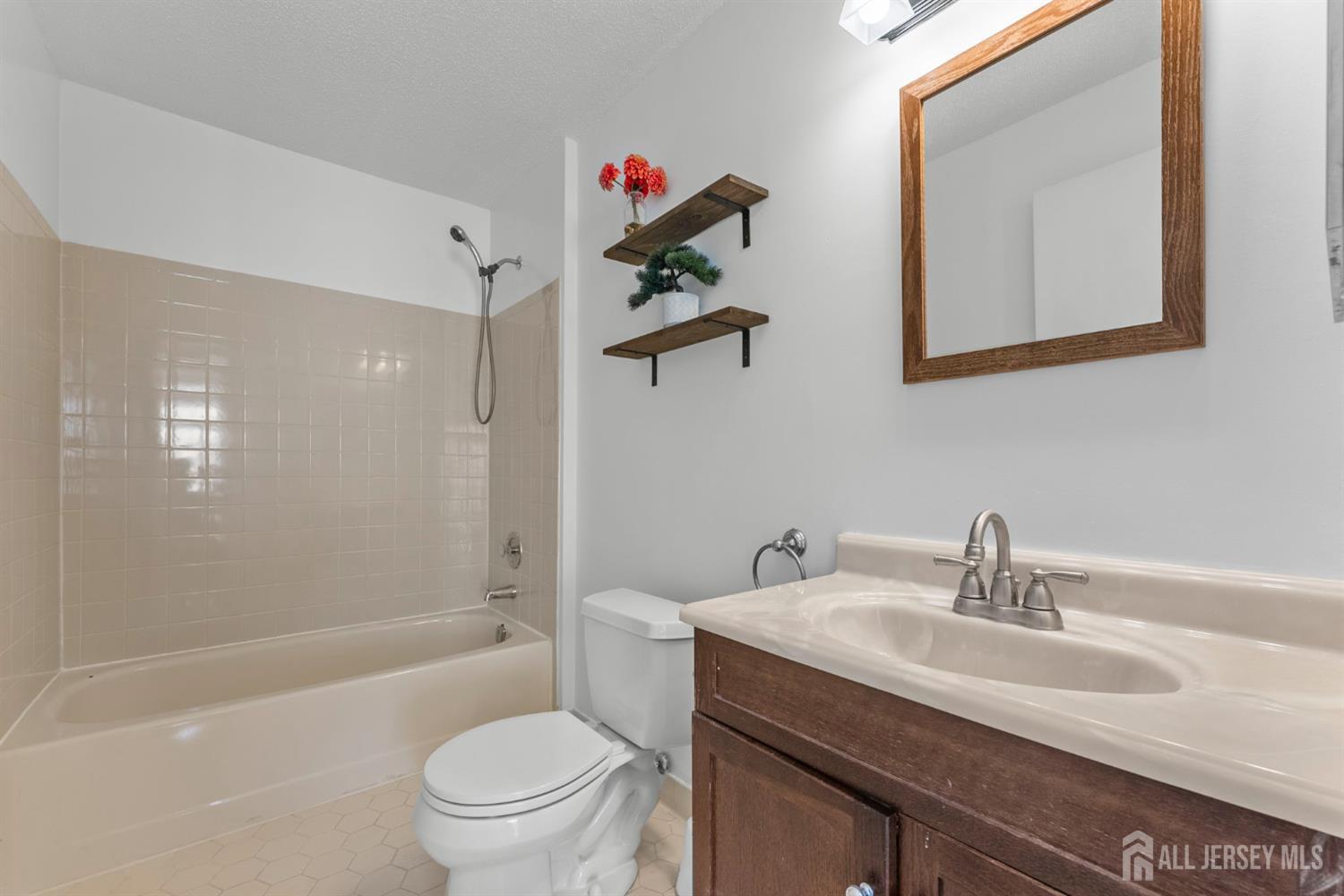 85 Caitlin Court Franklin NJ 08823