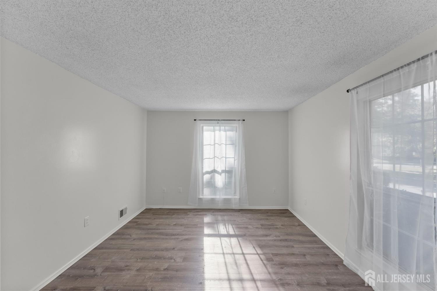 85 Caitlin Court Franklin NJ 08823