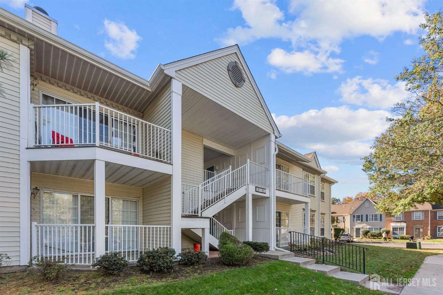 85 Caitlin Court Franklin NJ 08823