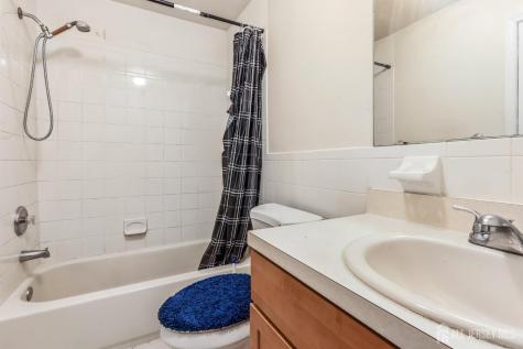 544 Great Beds Court Perth Amboy NJ 08861
