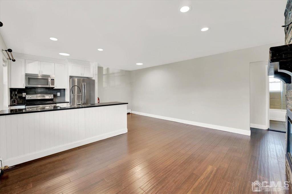 289 Main Street Spotswood NJ 08884