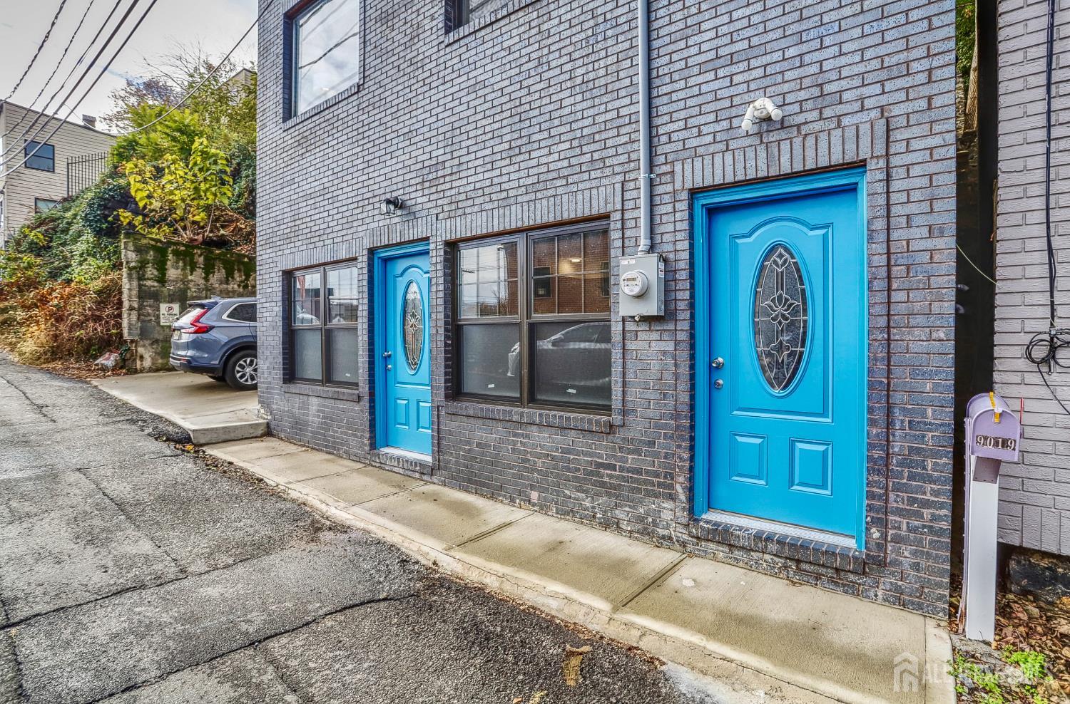 9017 Riverside Place North Bergen NJ 0747