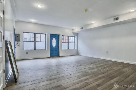 9017 Riverside Place North Bergen NJ 0747