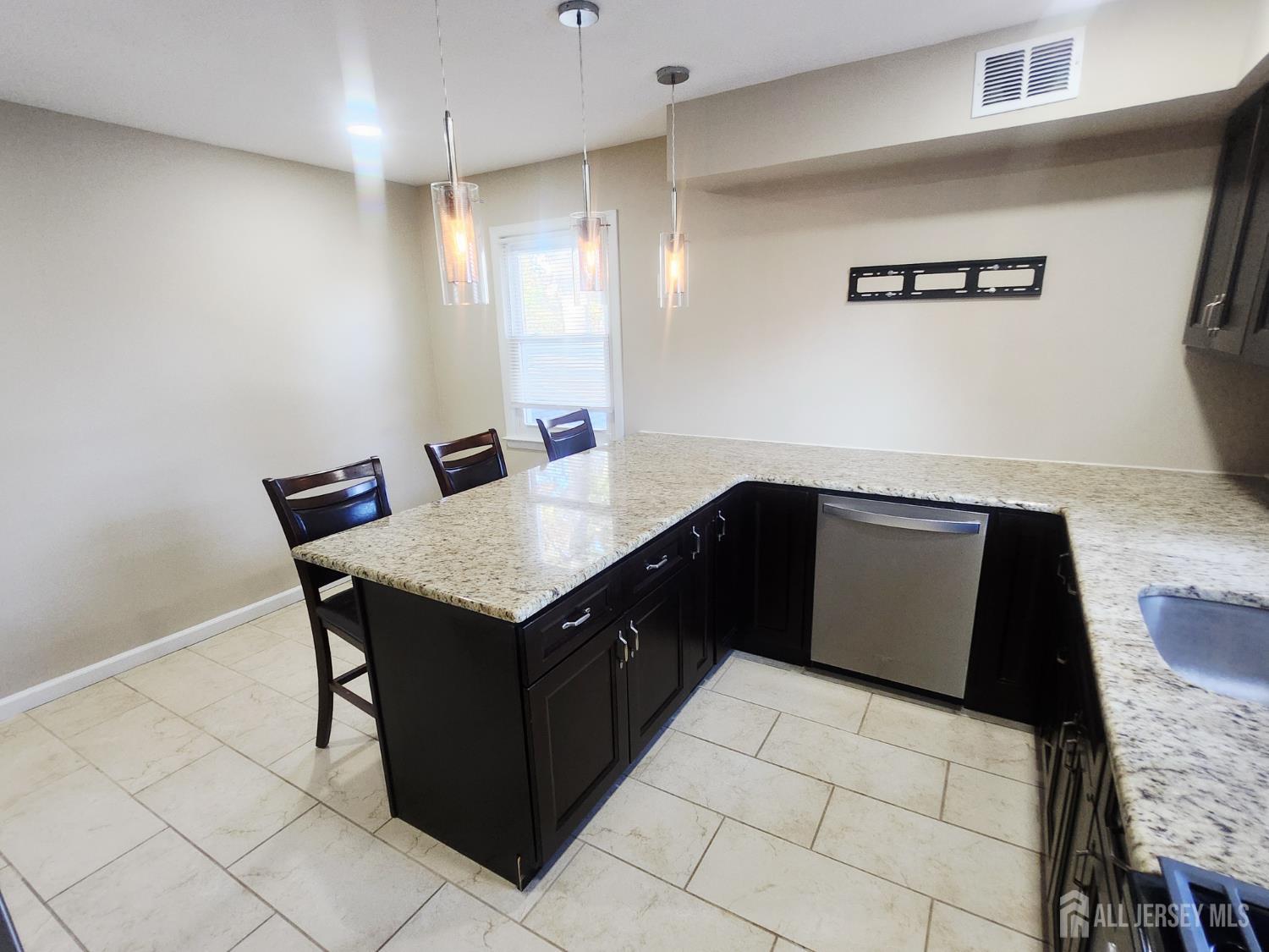 533 3rd Avenue North Brunswick NJ 08902