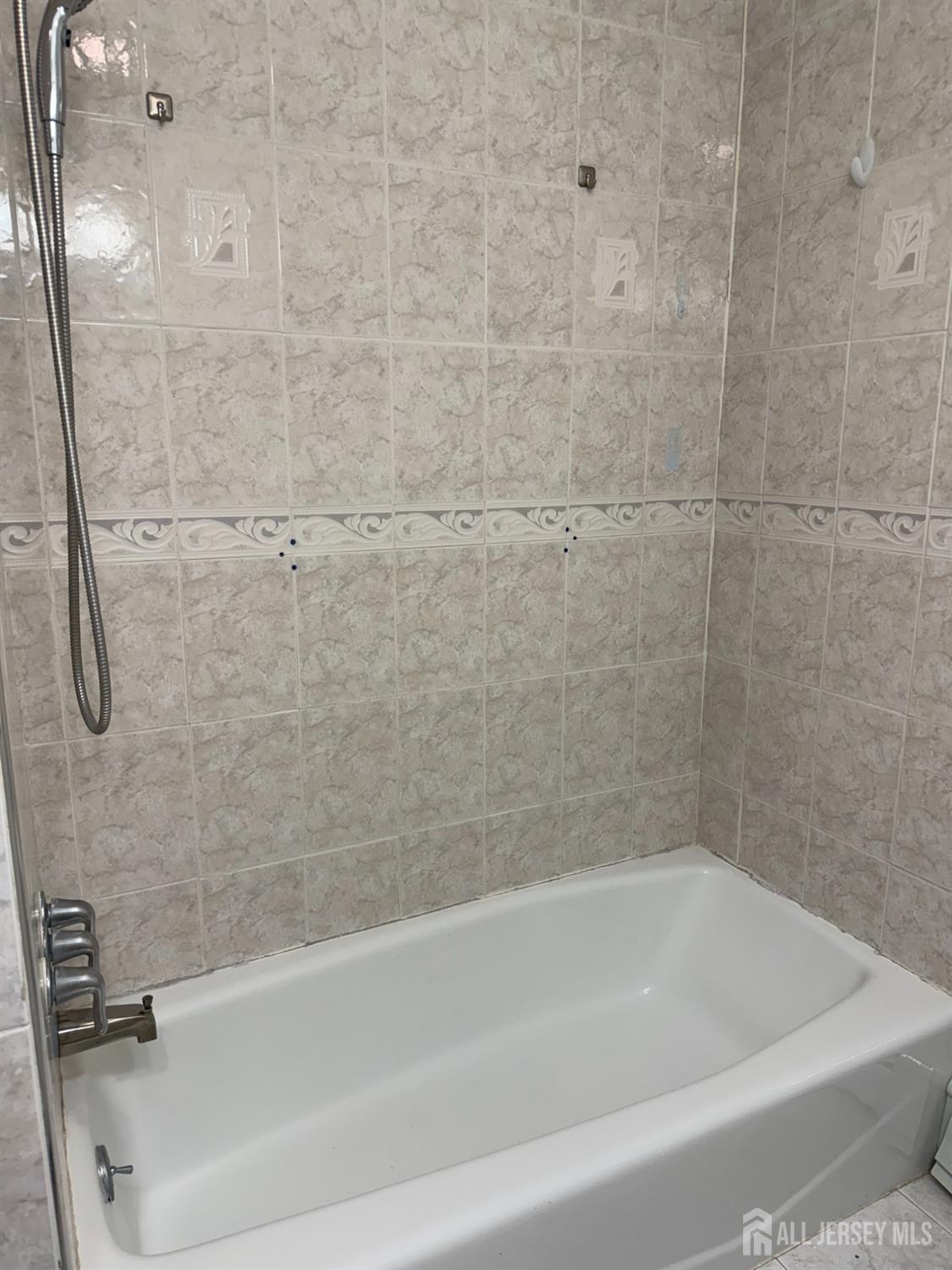 466 Teneyke Place Rahway NJ 07065