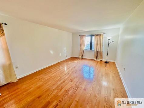 144 Beverly Hill Terrace Woodbridge Proper NJ 07095