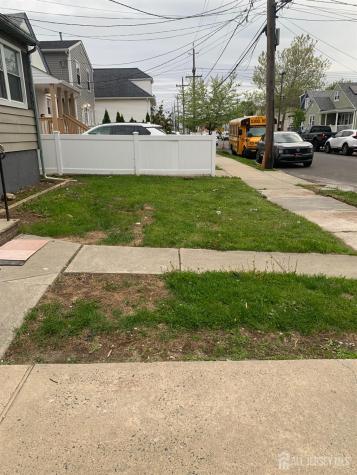 47 Holly Street Carteret NJ 07008