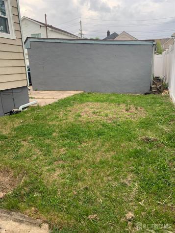 47 Holly Street Carteret NJ 07008