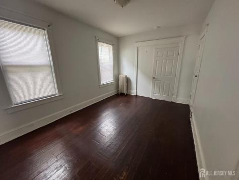 7 Maple Street New Brunswick NJ 08901