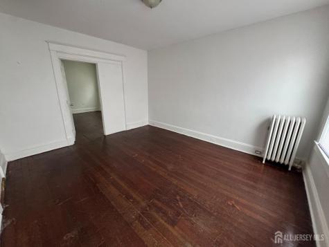 7 Maple Street New Brunswick NJ 08901