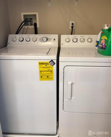 39 Rozalyn Lane South Amboy NJ 08879