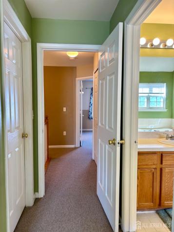 39 Rozalyn Lane South Amboy NJ 08879