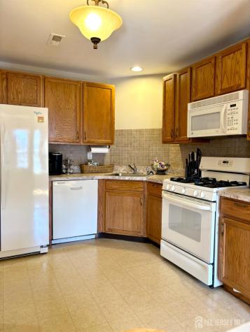 39 Rozalyn Lane South Amboy NJ 08879