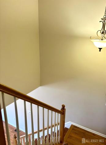 39 Rozalyn Lane South Amboy NJ 08879