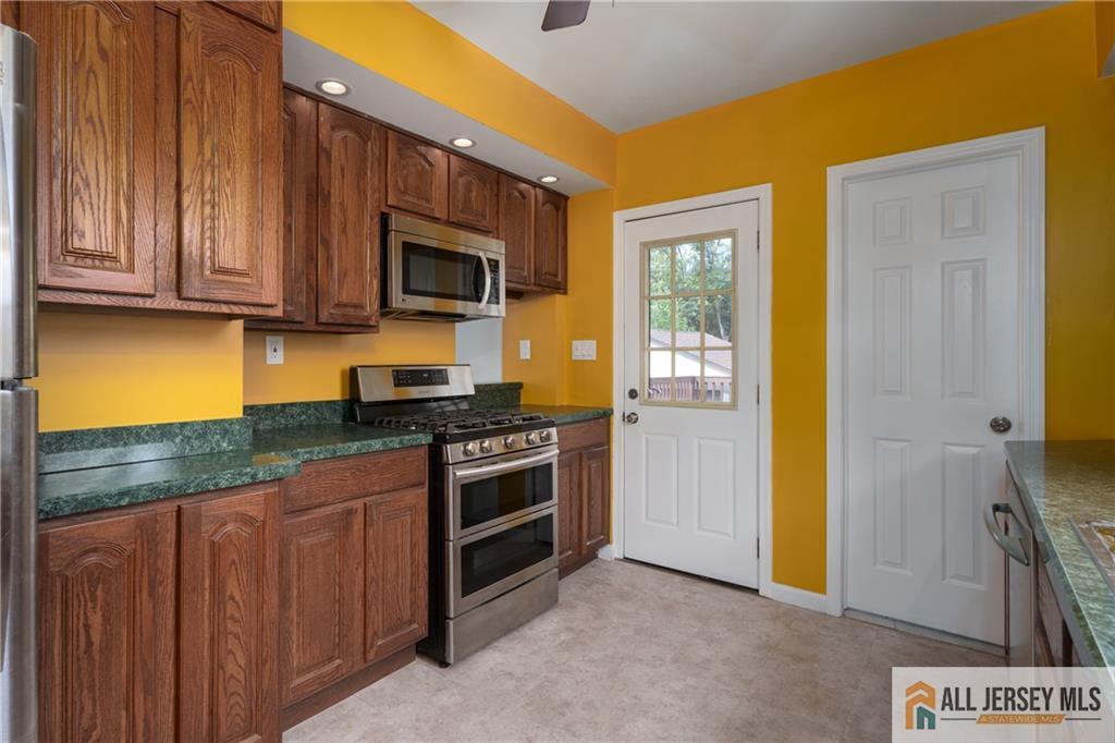 12 Fox Road Edison NJ 08817