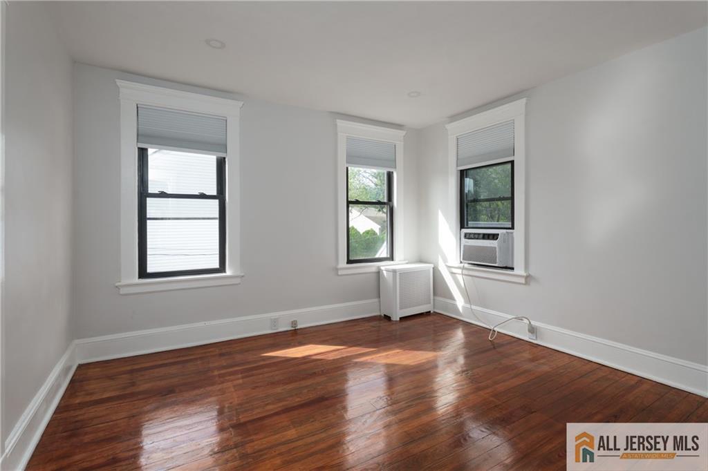 12 Fox Road Edison NJ 08817