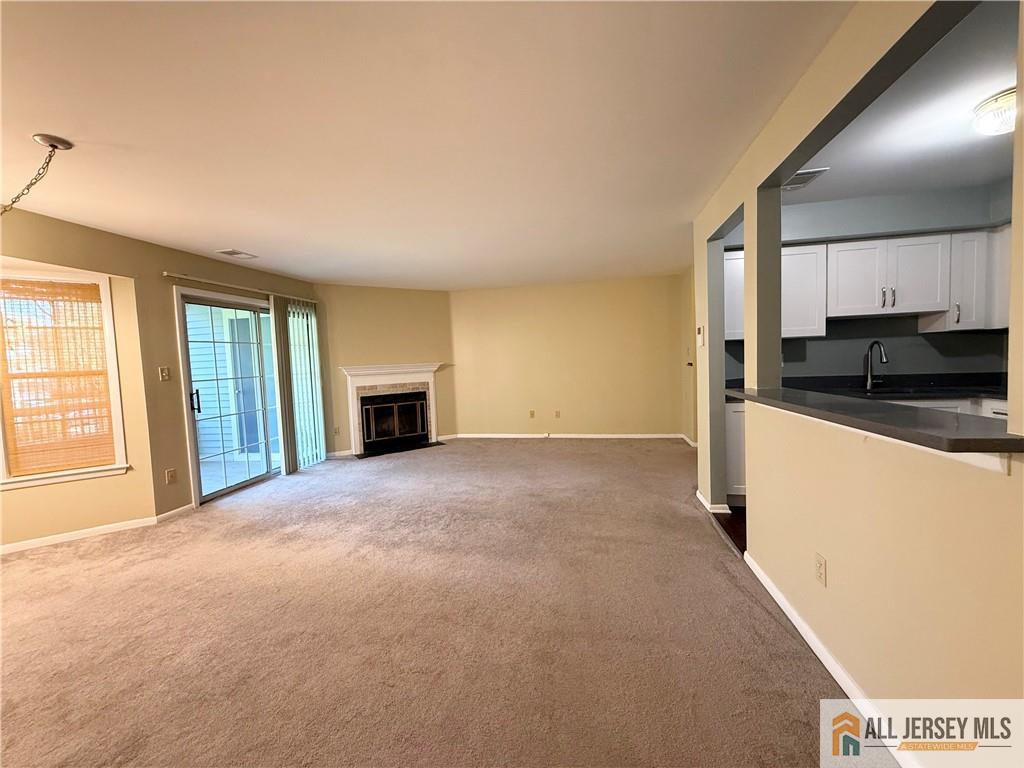 112 Lowell Court West Windsor NJ 08540