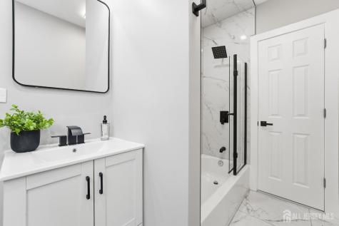 212 Montgomery Street Highland Park NJ 08904