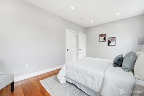 212 Montgomery Street Highland Park NJ 08904