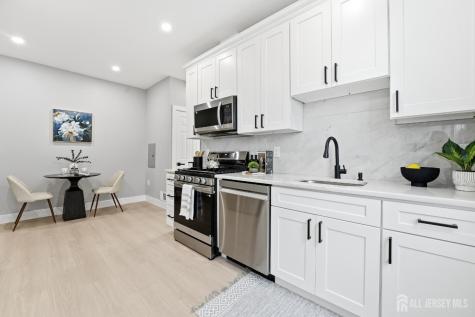 212 Montgomery Street Highland Park NJ 08904