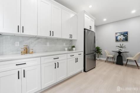 212 Montgomery Street Highland Park NJ 08904