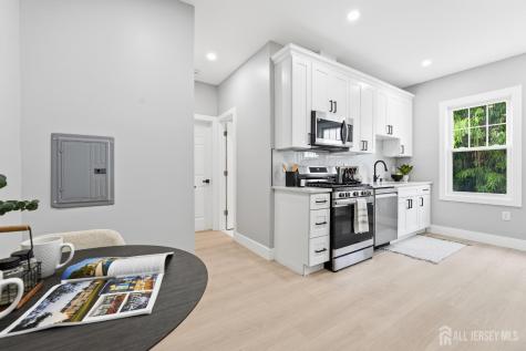 212 Montgomery Street Highland Park NJ 08904