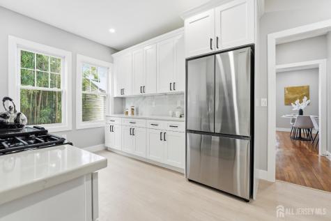 212 Montgomery Street Highland Park NJ 08904