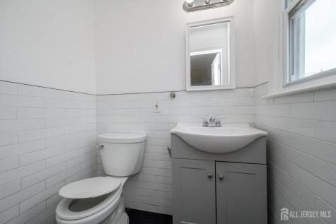 796 Inman Avenue Colonia NJ 07067